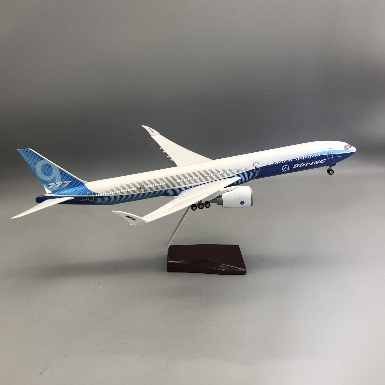 47cm 1/157 Large Scale Prototy - огляд і ціна Model Kit Ixchel